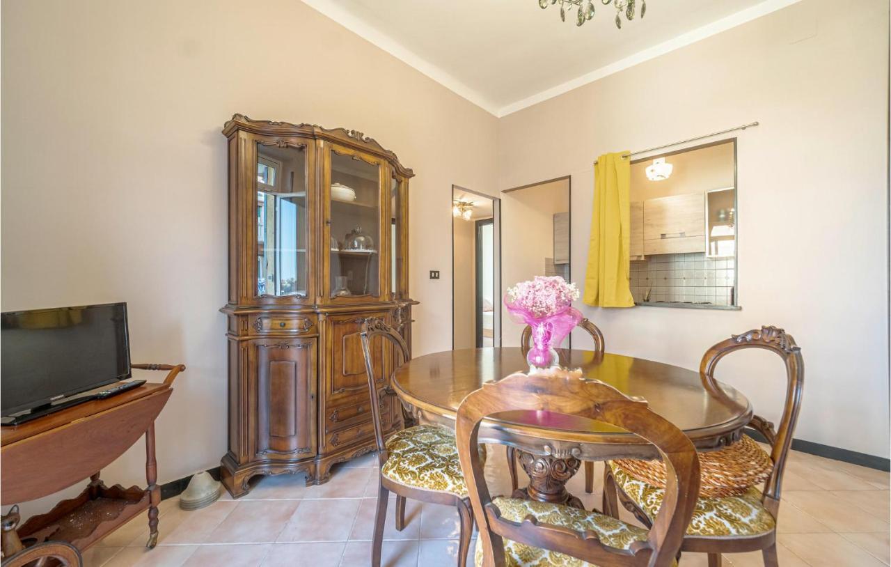 Amazing In With Kitchenette *